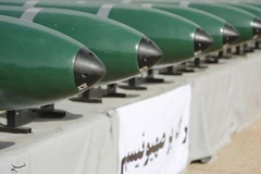 Quân đội Iran ra mắt tàu ngầm thông minh không người lái