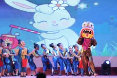 Lễ hội Trung thu với chủ đề 'Bánh Trung Thu và trái cây ba miền'