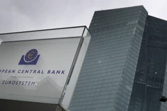 ECB quyết định tăng lãi suất lần đầu tiên trong 11 năm