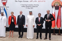 Đại diện các bên trong cuộc họp tại Bahrain. (Nguồn: al-monitor.com)