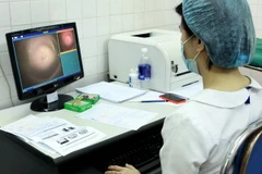 Tầm soát ung thư cho phụ nữ. (Ảnh: Dương Ngọc/TTXVN)