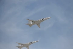 Máy bay ném bom Tupolev Tu-22M3 tham gia lễ duyệt binh kỷ niệm 70 năm Ngày Chiến thắng ở thủ đô Moskva ngày 9/5. (Nguồn: AFP/TTXVN)