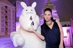 Mang bầu tháng thứ 6, Thu Minh vẫn ngồi “ghế nóng” Vietnam Idol 2015