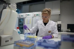 Tiến sỹ Derek Yach, Chủ tịch của Tổ chức “Vì một thế giới không khói thuốc” cho rằng chính sách cần dựa trên khoa học. (Nguồn: ST)