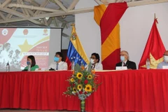 Quang cảnh buổi lễ tri ân các cựu du kích Venezuela. (Nguồn: Đại sứ quán Việt Nam tại Venezuela cung cấp) 