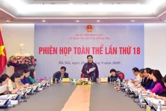 Phó Chủ tịch Thường trực Quốc hội Tòng Thị Phóng phát biểu tại phiên họp. (Ảnh: Phương Hoa/TTXVN)