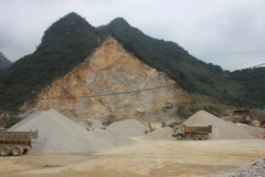 Xử phạt, tước giấy phép hoạt động của 2 doanh nghiệp khai thác đá