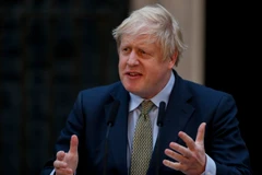 Thủ tướng Anh Boris Johnson phát biểu tại thủ đô London. (Ảnh: THX/TTXVN)