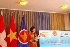 Đại sứ Lê Linh Lan phát biểu nhân kỷ niệm 75 năm Quốc khánh nước CHXHCN Việt Nam. (Ảnh: TTXVN phát)