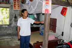 Do nằm ngoài đê Sông Lam, mùa mưa lũ về, có những năm nước dâng nhanh khiến các nhà dân tại xóm Thuận Hòa sâu từ 1-1,5m, tính mạng và tài sản của người dân bị đe dọa. (Ảnh: Tá Chuyên/TTXVN)