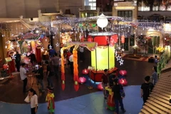 Không gian trưng bày với chủ đề “Lung linh trăng Rằm.” (Ảnh: Thanh Tùng/TTXVN)