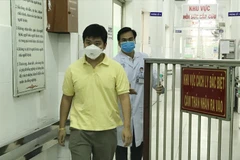 Ngày 4/2, bệnh nhân 28 tuổi người Trung Quốc Li Zichao (ảnh) – 1 trong 2 bệnh nhân đầu tiên tại Việt Nam phát hiện nhiễm nCoV, đã được xuất viện, sau 13 ngày điều trị tại Bệnh viện Chợ Rẫy TP. Hồ Chí Minh. (Ảnh: Đinh Hằng/TTXVN)