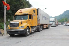 Phương tiện xuất khẩu hàng hóa qua cửa khẩu Tân Thanh, Lạng Sơn đã cơ bản hết ùn ứ. (Ảnh: Quang Duy/TTXVN)