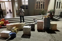 Thuốc lá lậu thu trong một vụ buôn hàng lậu. (Ảnh: Thanh Tân/TTXVN)