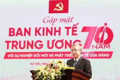 Ông Trần Quốc Vượng, Ủy viên Bộ Chính trị, Thường trực Ban Bí thư phát biểu tại buổi gặp mặt. (Ảnh: Phương Hoa/TTXVN)