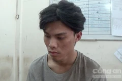 Nam thanh niên cầm kíp nổ xông vào cướp ngân hàng tại TP.HCM