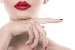 Đọc vị "50 sắc thái" chuẩn không cần chỉnh qua cách nàng dùng son