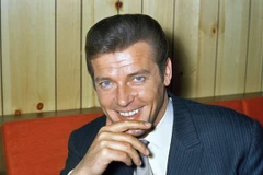 Điệp viên 007 "James Bond" Roger Moore qua đời do ung thư