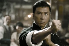 Chân Tử Đơn liệt United Airlines vào "danh sách đen" sau vụ đánh khách