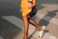 Dép tổ ong - "Phụ kiện" không bao giờ lỗi thời của fashonista Việt