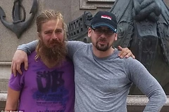 Anton đoàn tụ cùng anh trai sau 5 năm mất tích. (Nguồn: Dailymail)