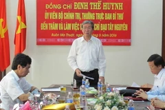 Thường trực Ban Bí thư Trung ương Đảng Đinh Thế Huynh phát biểu tại buổi làm việc. (Ảnh: Quang Huy/TTXVN)