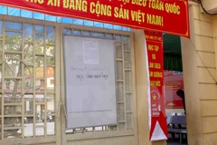 Học sinh trường Tiểu học Trưng Vương (Hà Nội) phải nghỉ học do ảnh hưởng của rét đậm, rét hại. (Ảnh: Quý Trung/TTXVN)