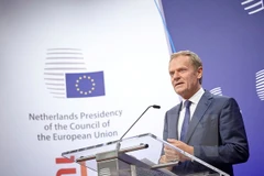 Chủ tịch Hội đồng châu Âu Donald Tusk phát biểu trong cuộc họp báo ở Brussels, Bỉ ngày 24/6. (Nguồn: THX/TTXVN) 