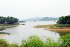 Một góc của Hồ Núi Cốc (Thái Nguyên). (Ảnh: Lan Anh/TTXVN) 