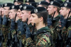 Trưởng đoàn nghị sỹ liên đảng bảo thủ CDU/CSU Đức Volker Kauder kêu gọi trừng phạt kinh tế Ba Lan. (Ảnh: Mạnh Hùng/Vienam+) 