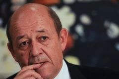 Bộ trưởng Quốc phòng Pháp Jean-Yves Le Drian. (Nguồn: AP)
