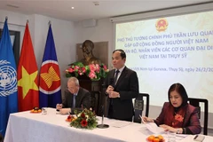Phó Thủ tướng Chính phủ Trần Lưu Quang phát biểu tại trụ sở Phái đoàn thường trực Việt Nam tại Geneva. (Ảnh: Tố Uyên/TTXVN)