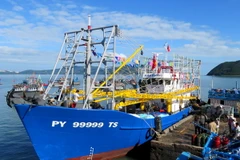 Tàu vỏ thép số hiệu PY 99999 TS của ngư dân Ngô Văn Lanh. (Ảnh: Thế Lập/TTXVN)