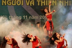 Một tiết mục nghệ thuật trong Tuần văn hóa Du lịch Di sản xanh. (Ảnh: Thanh Tùng/TTXVN)