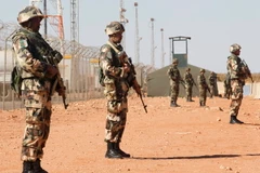 Binh sỹ gác tại khu vực biên giới Algeria-Mali. (Nguồn: Reuters)