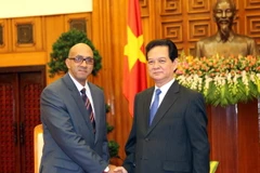 Thủ tướng tiếp Đại sứ Cuba Herminio Lopez Diaz