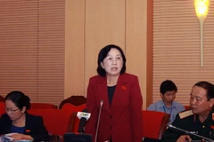 Quốc hội thảo luận về đơn giản hóa thủ tục xuất nhập cảnh