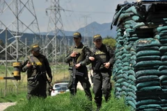 Cảnh sát Colombia phong tỏa trạm cung điện ở Bogota sau vụ nổ ngày 29/12. (Nguồn: AFP/TTXVN)