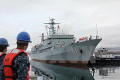 Tàu của hải quân Trung Quốc. (Nguồn: THX/TTXVN)