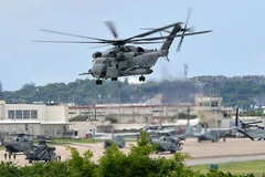 Máy bay trực thăng CH-53E tại căn cứ không quân Futenma. (Nguồn: Asahi Shimbun)