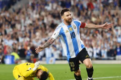 Lionel Messi tỏa sáng để giúp Argentina thắng tưng bừng. (Nguồn: Reuters)