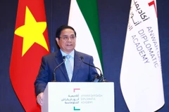 Thủ tướng Phạm Minh Chính phát biểu về chính sách của Việt Nam tại Học viện Ngoại giao Anwar Gargash. (Ảnh: Dương Giang/TTXVN)