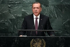 Tổng thống Thổ Nhĩ Kỳ Recep Tayyip Erdogan phát biểu tại phiên họp Đại Hội đồng Liên hợp quốc ở New York, Mỹ ngày 20/9. (Nguồn: AFP/TTXVN)