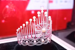 Cận cảnh chiếc vương miện của tân Hoa hậu Việt Nam 2018.(Ảnh: BTC)
