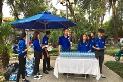 Hơn 1.000 đoàn viên thanh niên Thủ đô tham gia phục vụ quốc tang. (Ảnh: PV)