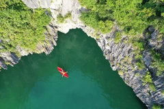 [Mega Story] Khám phá Vịnh Lan Hạ - Kỳ quan của tạo hóa