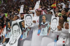 CĐV Qatar "đòi công lý" cho Mesut Oezil trong trận đấu của tuyển Đức​