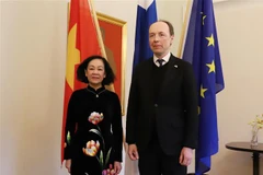 Thường trực Ban Bí thư Trương Thị Mai hội kiến Chủ tịch Quốc hội Phần Lan Jussi Halla-Aho. (Ảnh: Mạnh Hùng/TTXVN)