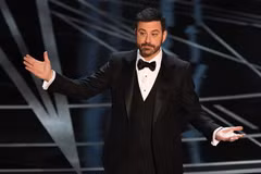 Jimmy Kimmel dẫn chương trình tại lễ trao giải Oscar lần thứ 89. (Ảnh: AFP/TTXVN)