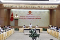 Thủ tướng Nguyễn Xuân Phúc phát biểu tại Hội nghị trực tuyến toàn quốc về thúc đẩy phân bổ và giải ngân vốn đầu tư công năm 2019. (Ảnh: Thống Nhất/TTXVN)